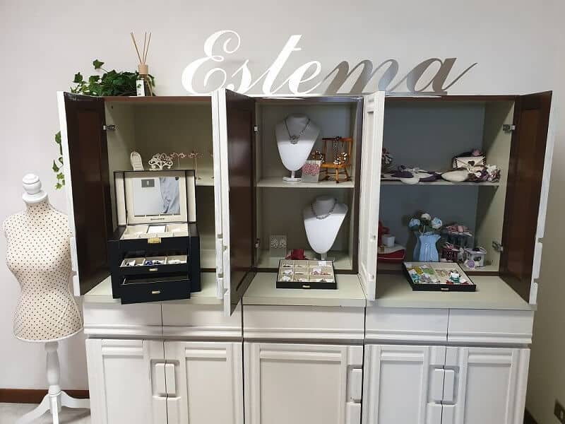 Showroom I Tesori di Estema - Orecchini, gioielli,bigiotteria e decorazioni fatte a mano a Verona